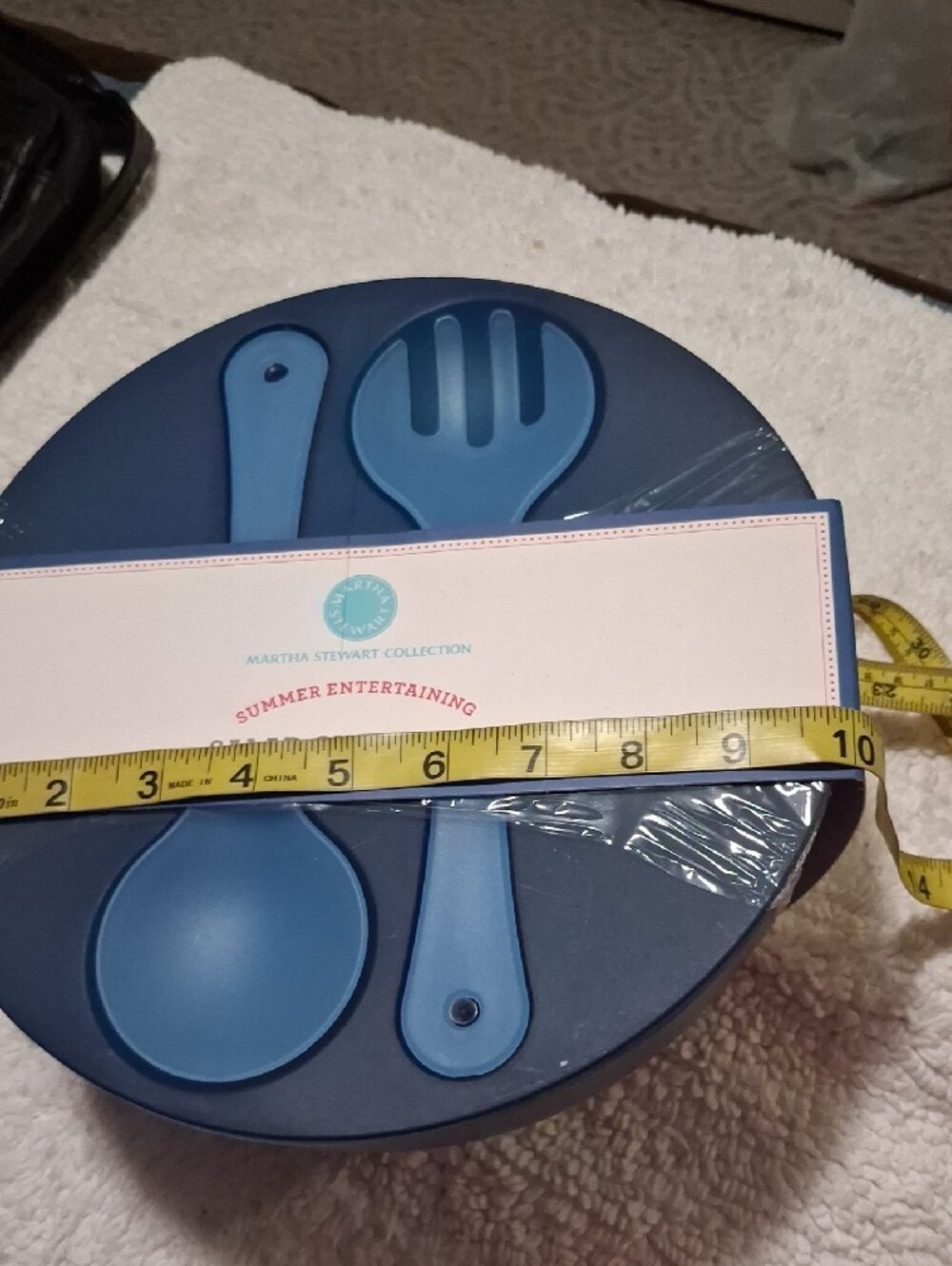 6 Piece Martha Stewart Blue Salad Chiller Bowl with Serving Utensils - Picture 5 of 5